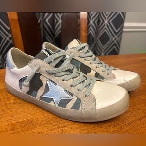 Shu Shop Paula Blue Camo Sneaker size 8